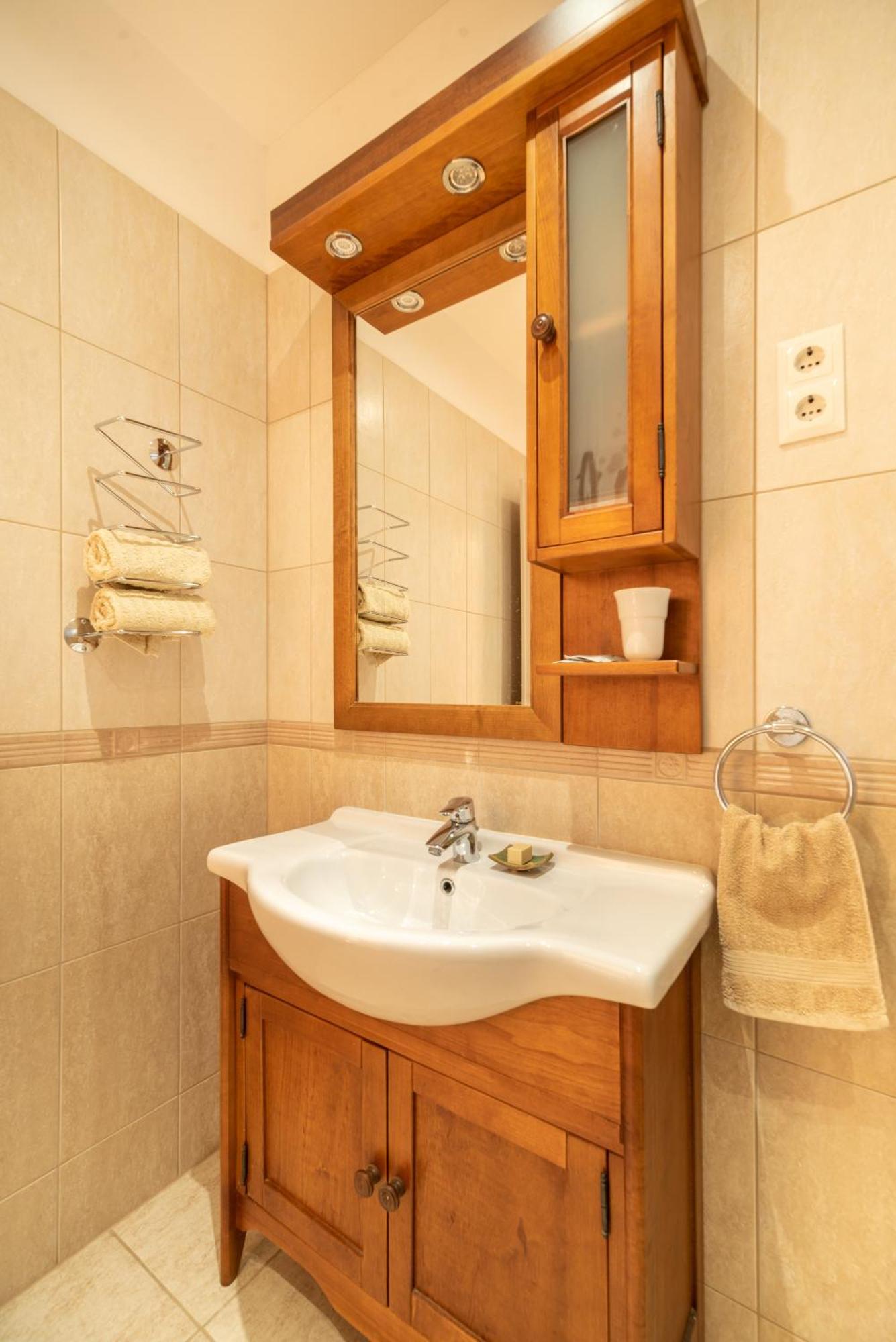Corona Villa Heviz Room photo